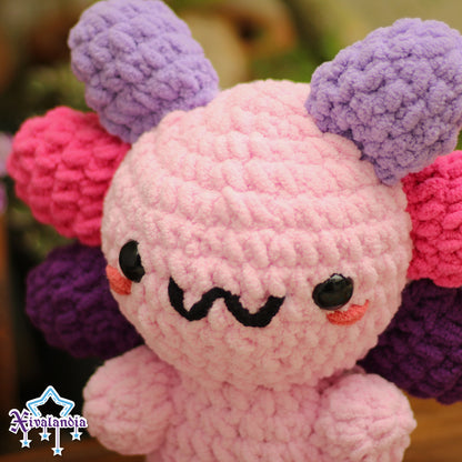 Peluche Ajolote rosa 25 cm, estambre esponjoso, tejido crochet artesanal, amigurumi