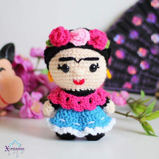 Peluche Frida Kahlo 15cm, tejido crochet artesanal, amigurumi