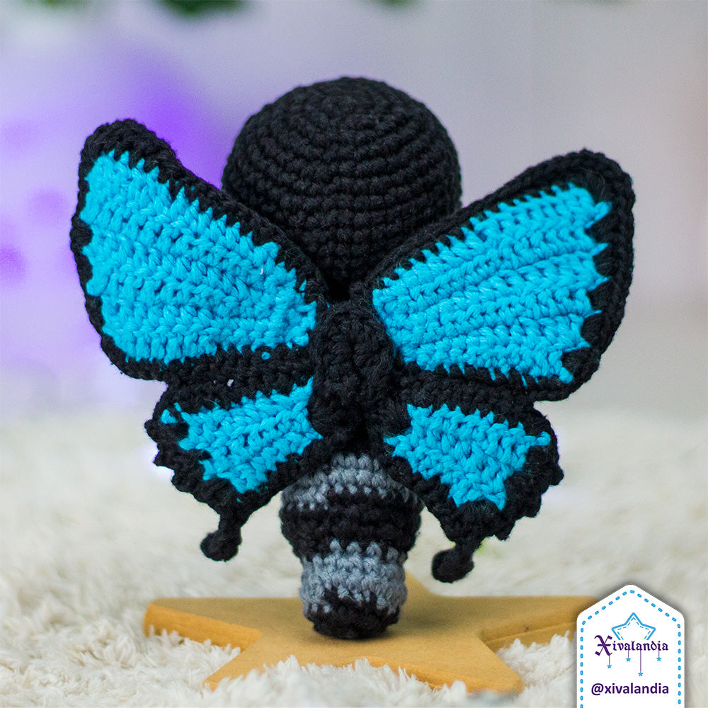 Peluche Mariposa oruga 13 cm, crochet artesanal, amigurumi