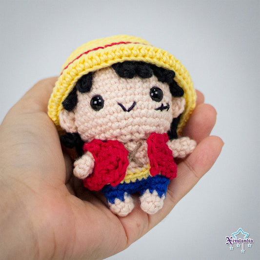 Peluche Luffy de One Piece 9cm, tejido crochet artesanal, amigurumi