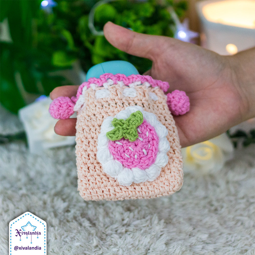 Crochet drawstring pouch, strawberry & cream - earphones mini bag, case 3"x3.5"in/8x9cm