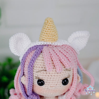 Muñeca tejida Sofia 28 cm, crochet artesanal, amigurumi, unicornio colores pastel