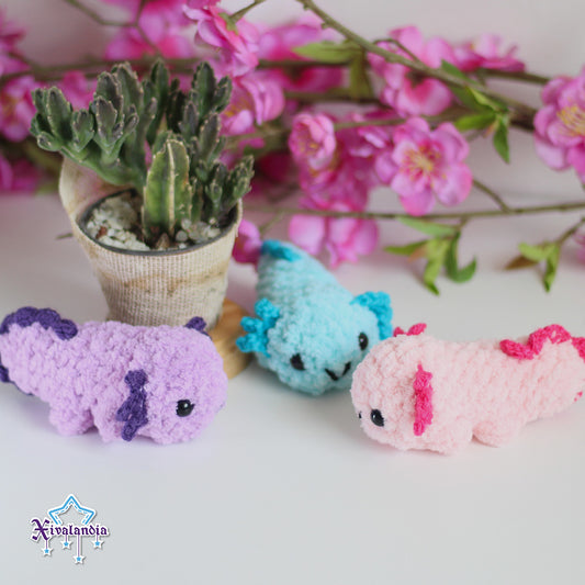 Mini Axolotl crochet plush - 4 1/4 in/11cm - handmade soft yarn amigurumi